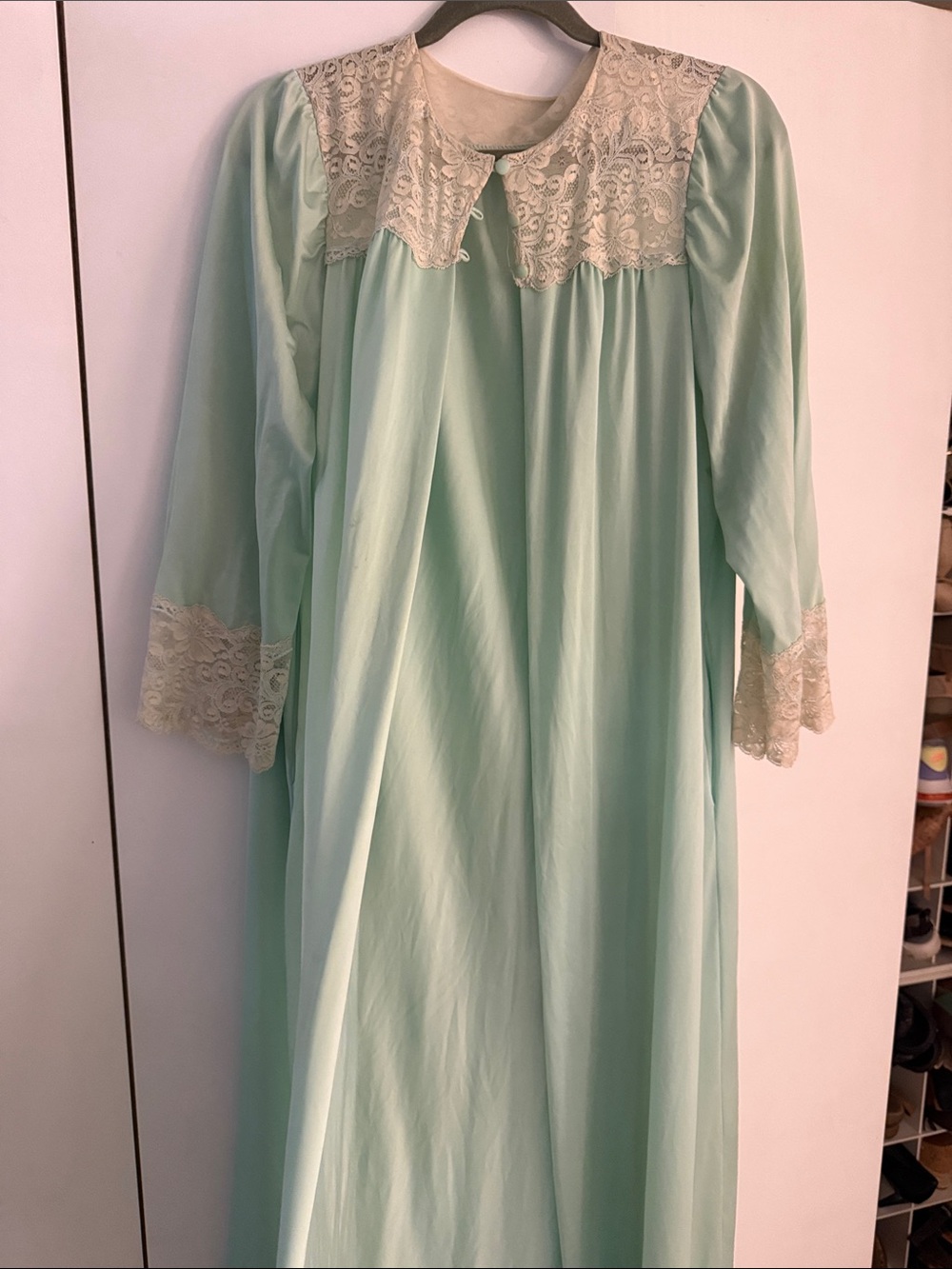 Vintage Lace-Trim Mint Green Robe